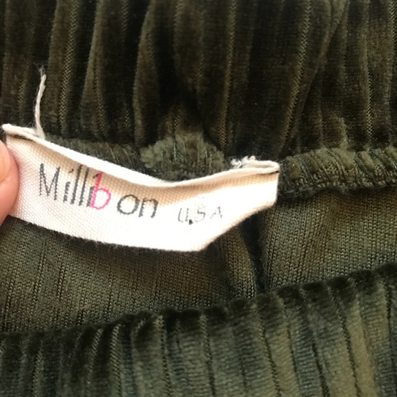 Millibon Green Velvety Ribbed Off-Shoulder Top - Picture 3 of 4